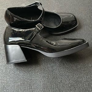 SHEIN BLACK PATENT MARY JANE CHUNKY HEELED SHOES SZ 8